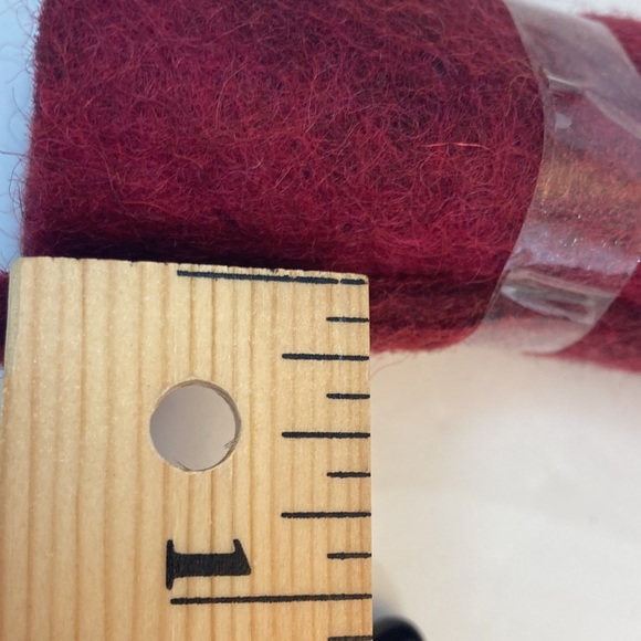 Dimensions 100% Wool Felt Marbled Red Blended Felt Garnet Needle Felting Crafts - Picture 11 of 13